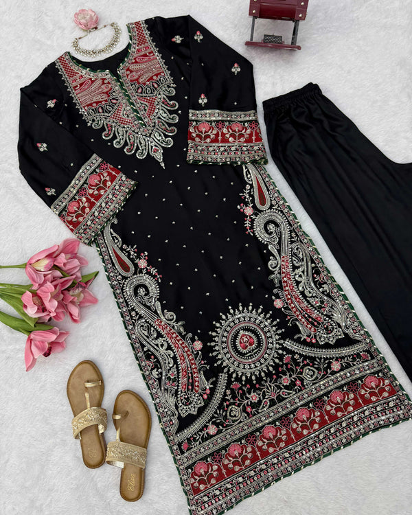 Naarira Cotton Kashmiri Suit - alternate view