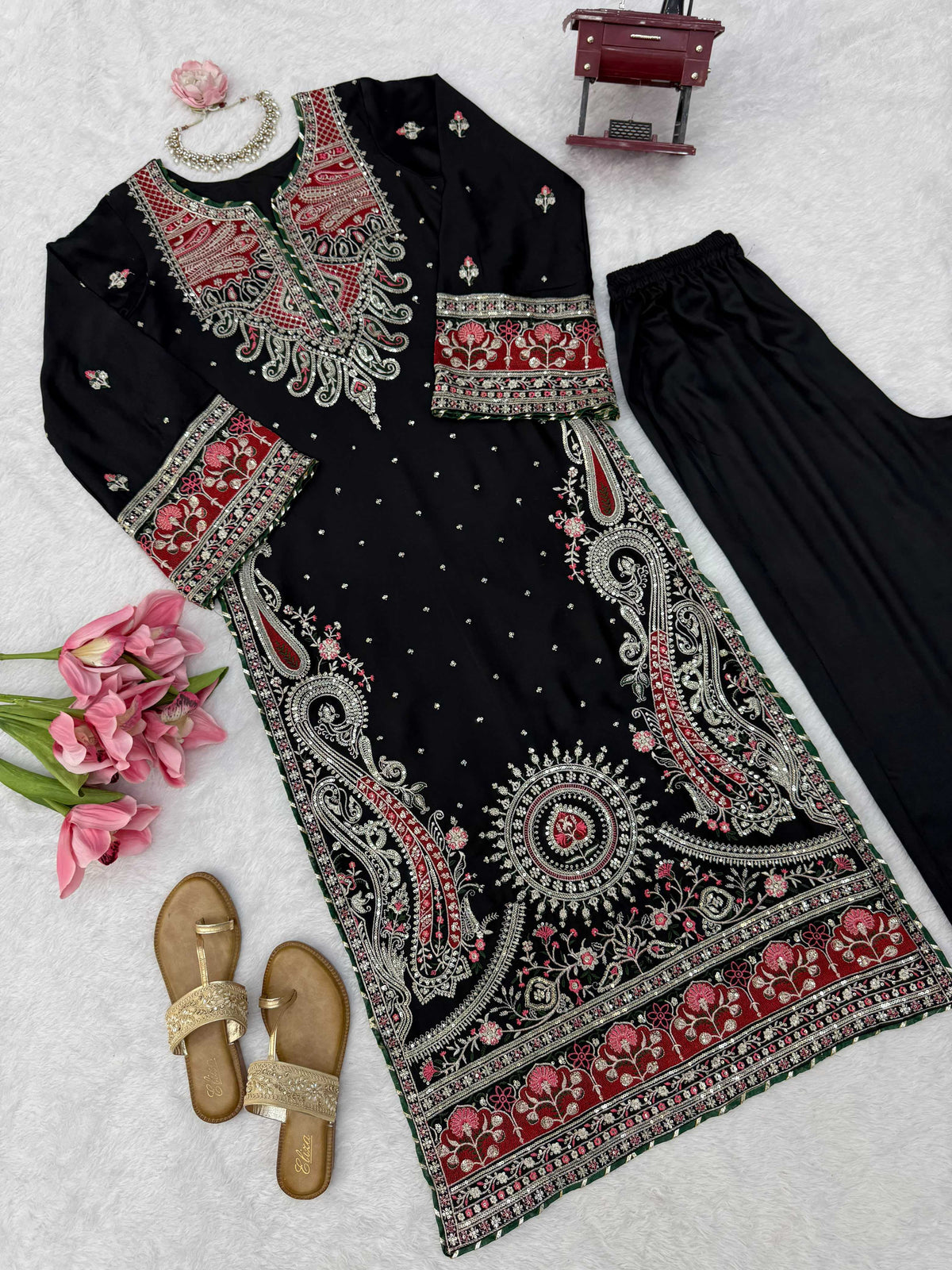 Naarira Cotton Kashmiri Suit