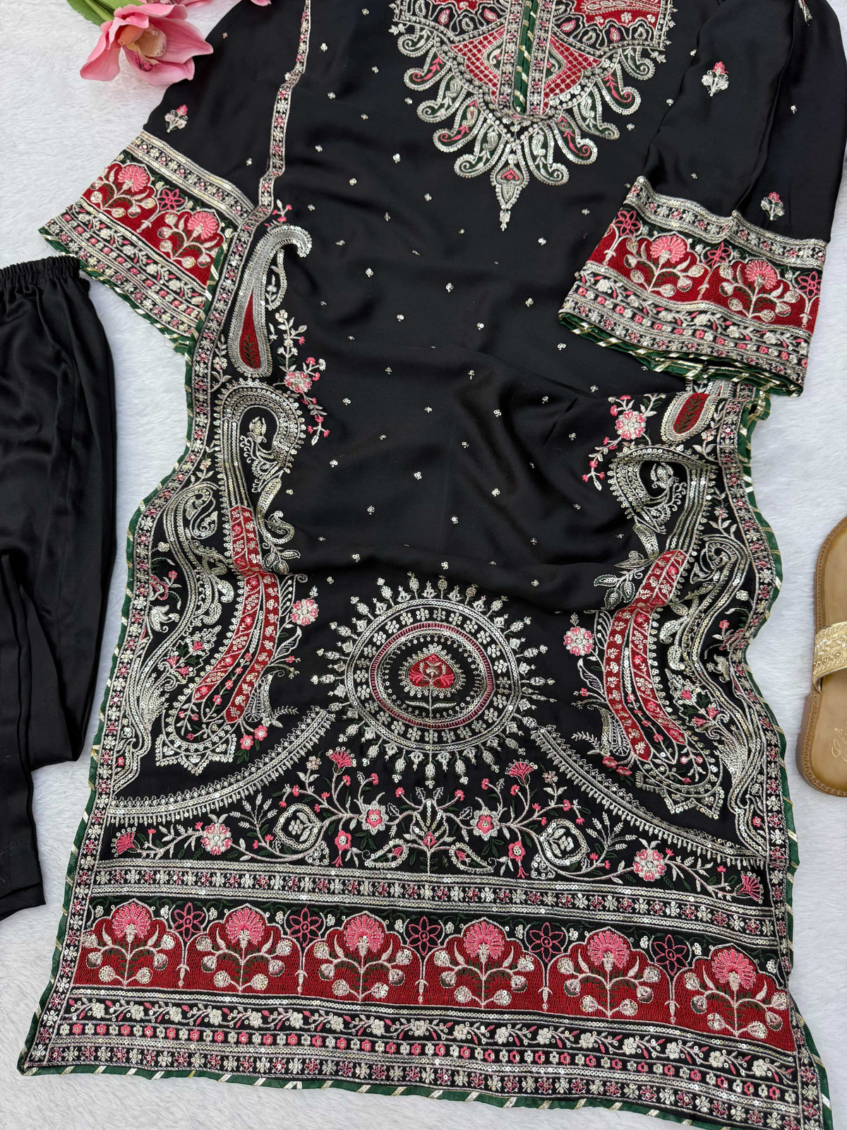 Naarira Cotton Kashmiri Suit