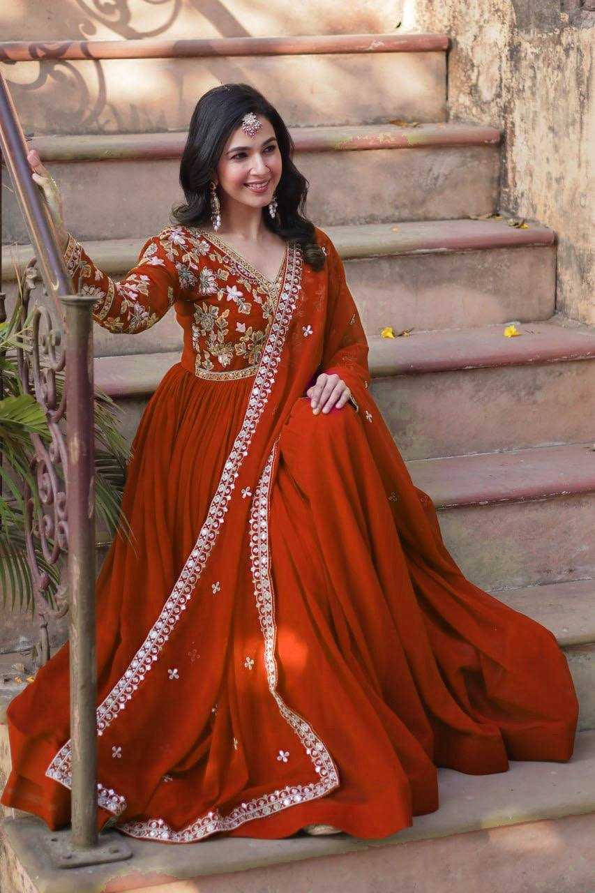 Naarira V-Neck Bridal Gowns