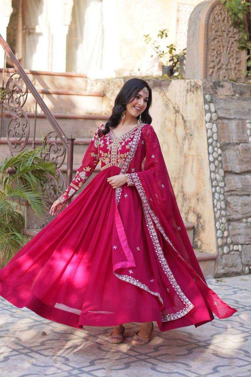 Naarira V-Neck Bridal Gowns