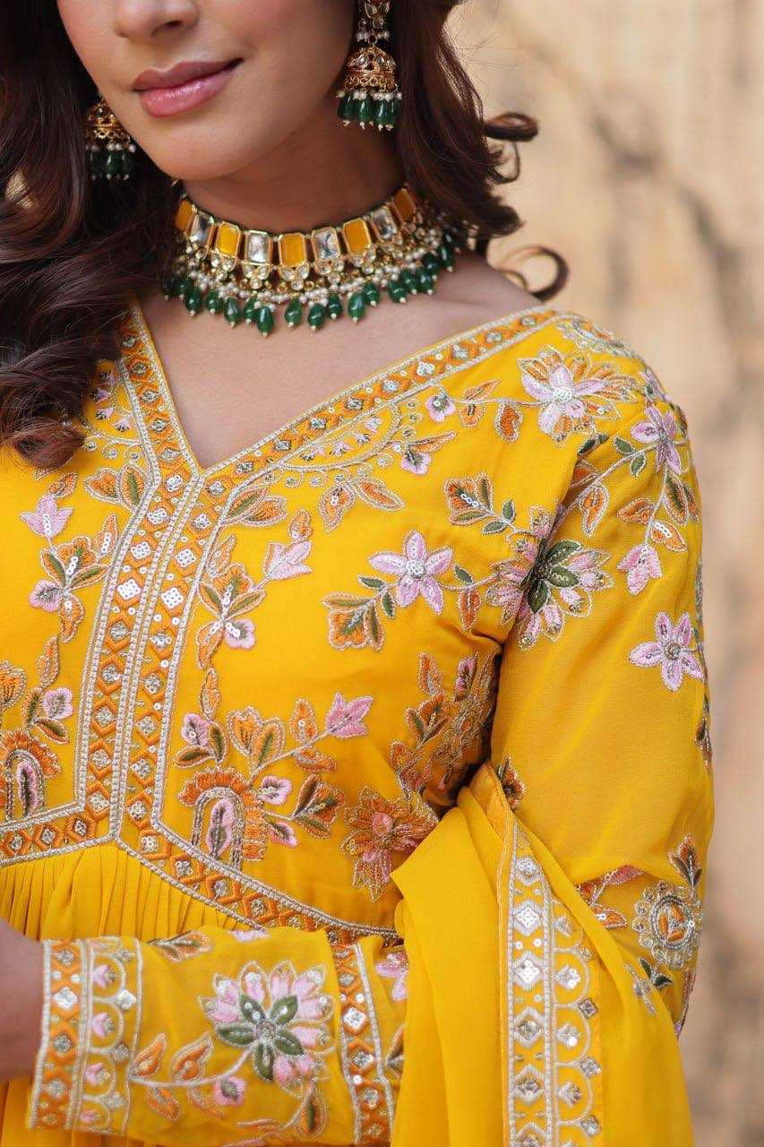 Naarira V-Neck Bridal Gowns