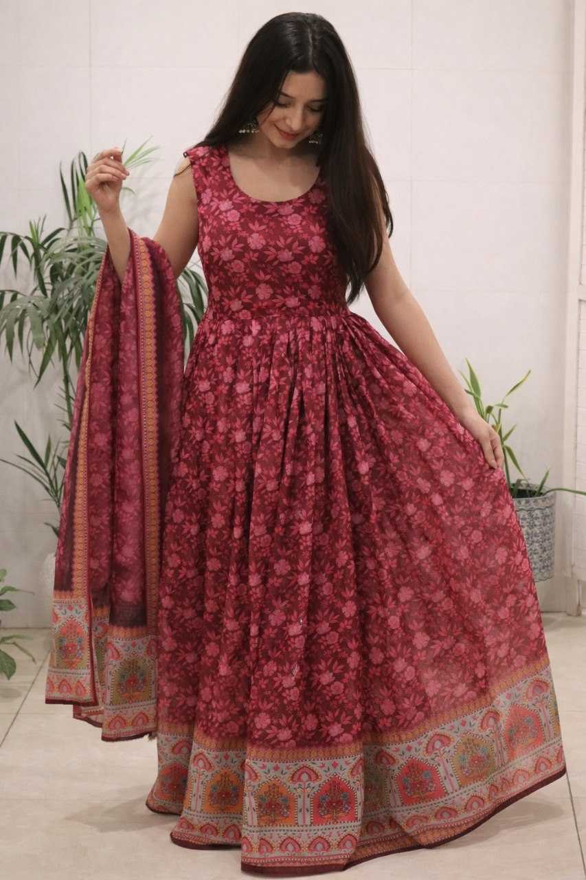 Naarira Organza Silk Floral Printed Gown