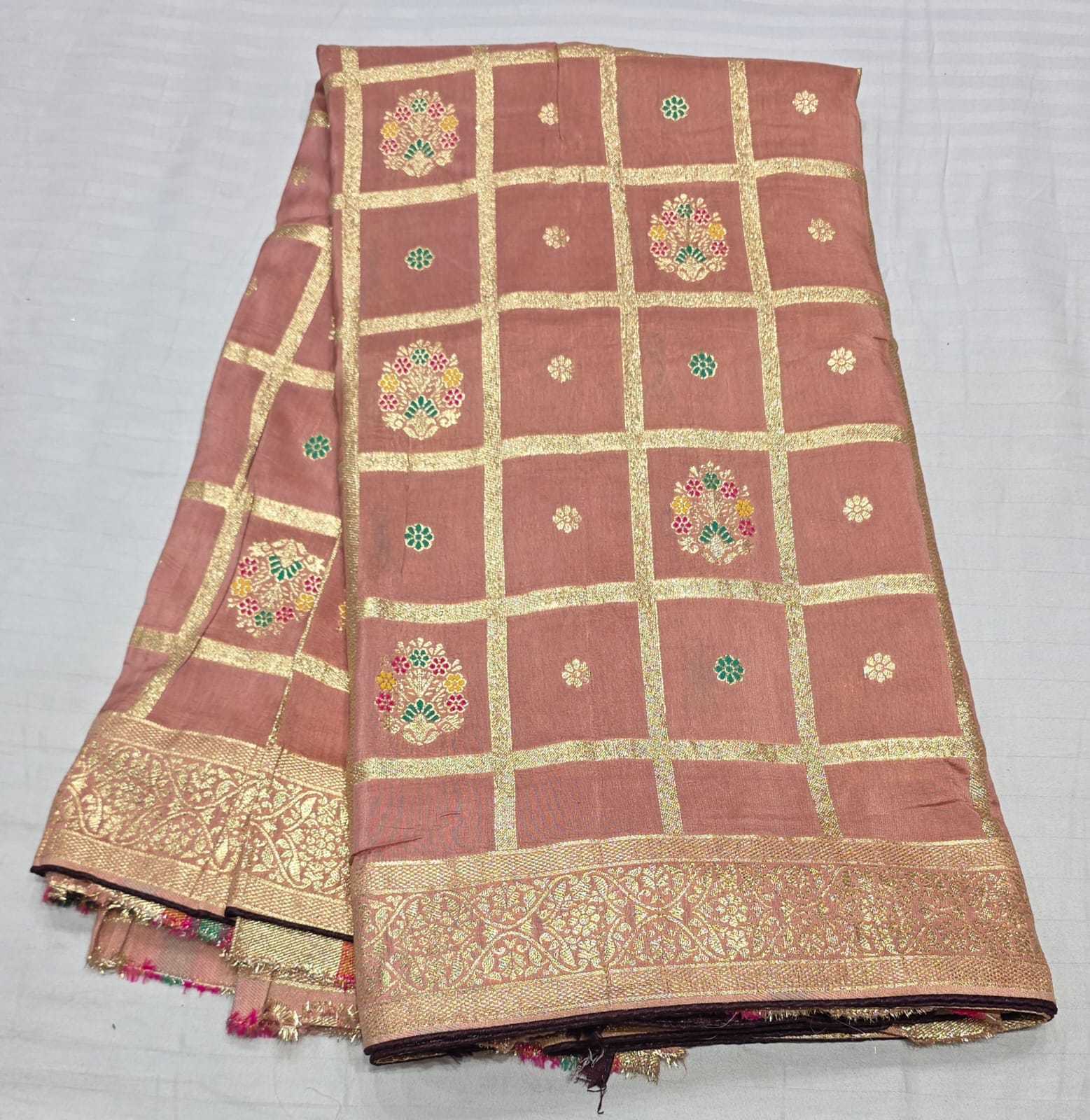 Naarira Gharchola Saree