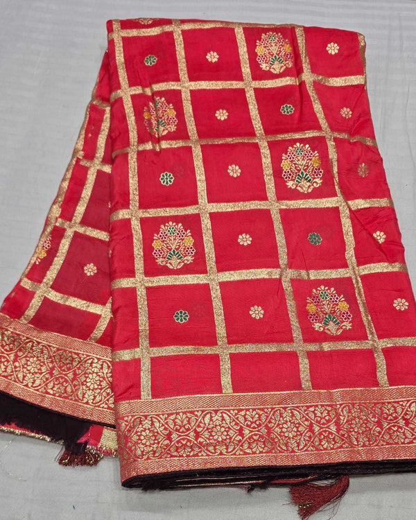 Naarira Gharchola Saree - alternate view